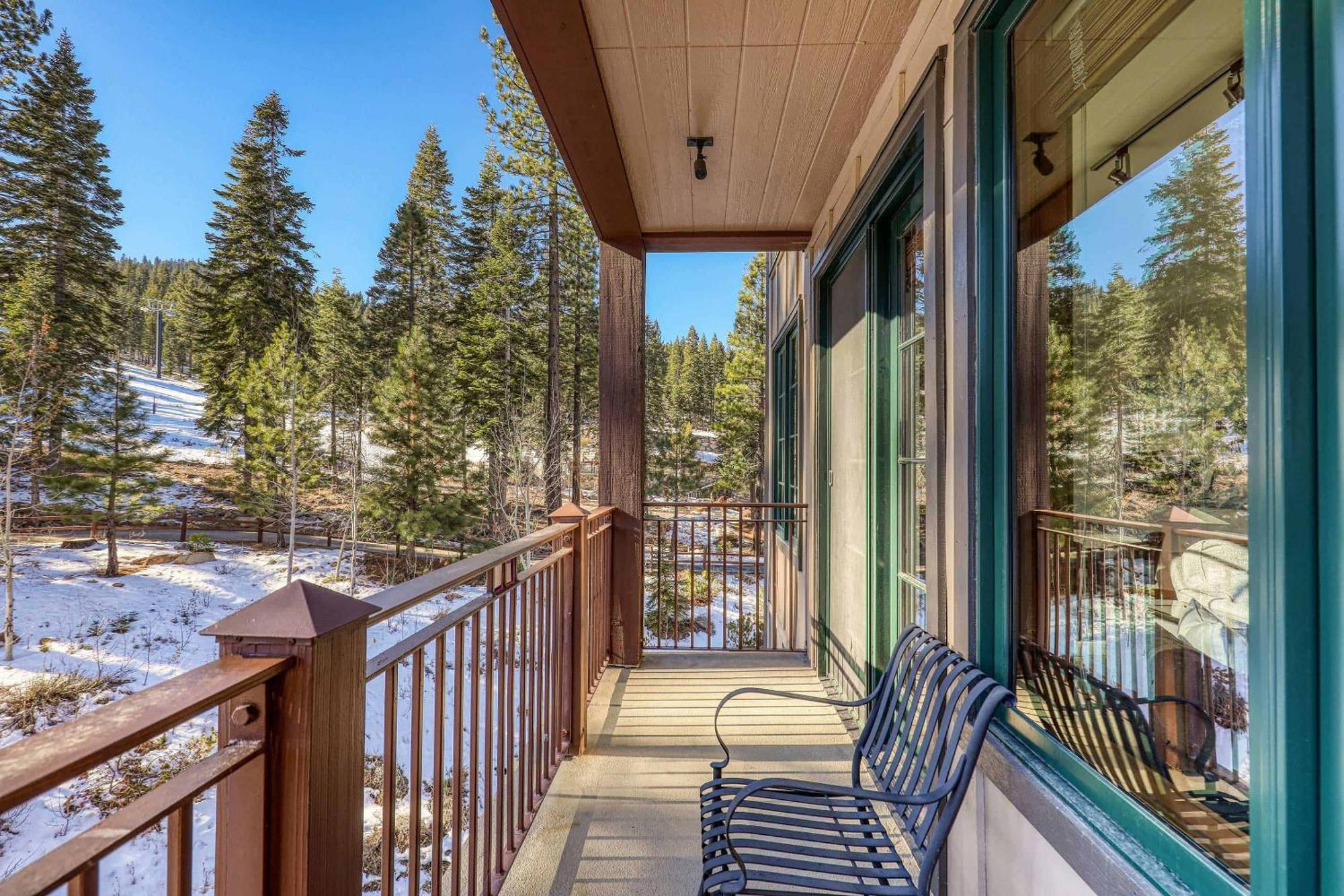 Iron Horse Lodge South 308 By East West Hospitality Truckee Exterior photo